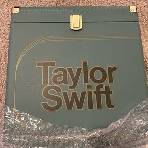 Taylor Swift Midnight vinyl case
